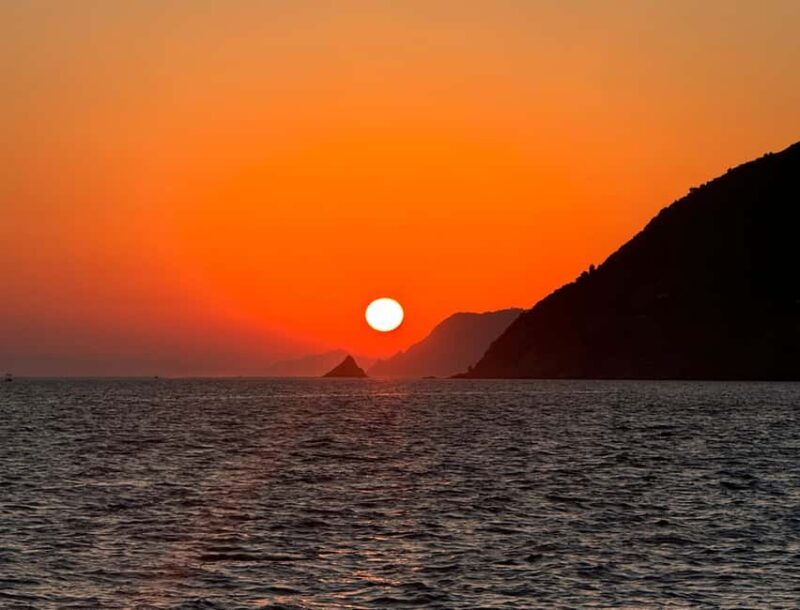 Cinque Terre: Sunset cruise tour with aperitif - FAQ  