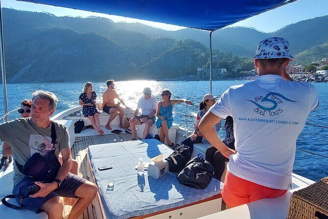 Cinque Terre tour with a traditional ligurian gozzo from Monterosso - Group Size and Atmosphere