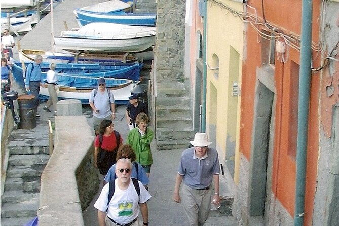 cinque-terre-walking-tour-with-food-and-wine-tastings-2