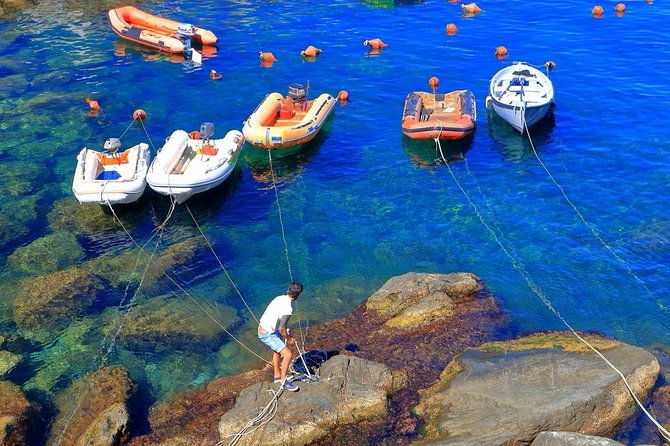 cinque-terre-walking-tour-with-food-and-wine-tastings-3