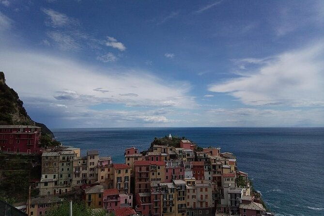 cinque-terre-wine-tour-and-tasting-with-the-somelier-in-manarola