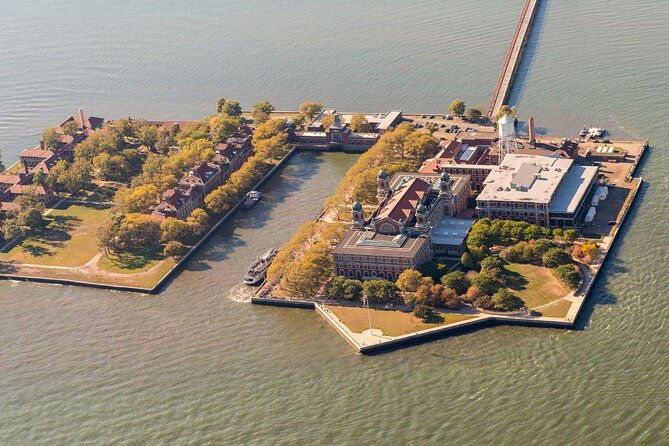 circle-line-complete-manhattan-island-cruise