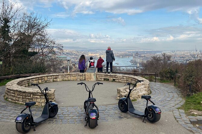 citadel-tour-on-e-scooter-incl-liberty-statue-and-panoramic-view