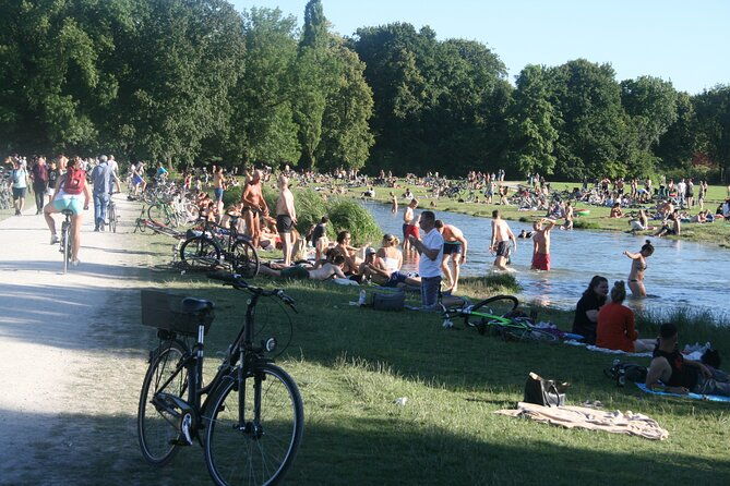 city-bike-and-english-garden-tour