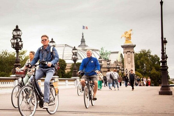 city-bike-tour-on-a-dutch-bike