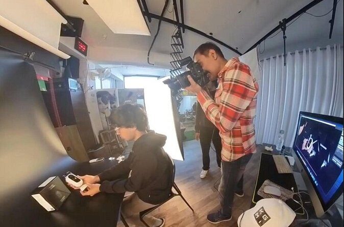 City Day Tour With Guide and Photographer - The Sum Up