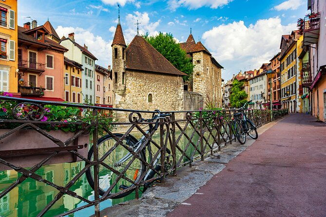 city-game-annecy-and-the-shadow-of-the-sword
