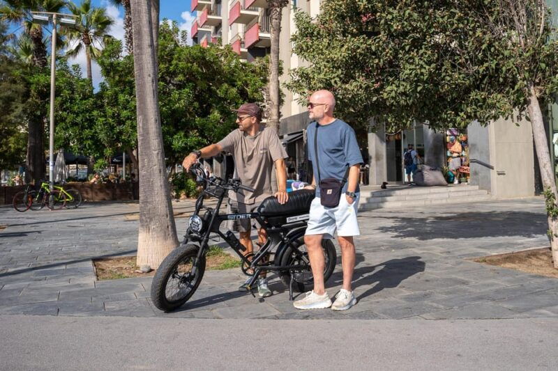 city-highlight-tour-on-a-luxury-electrical-fatbike