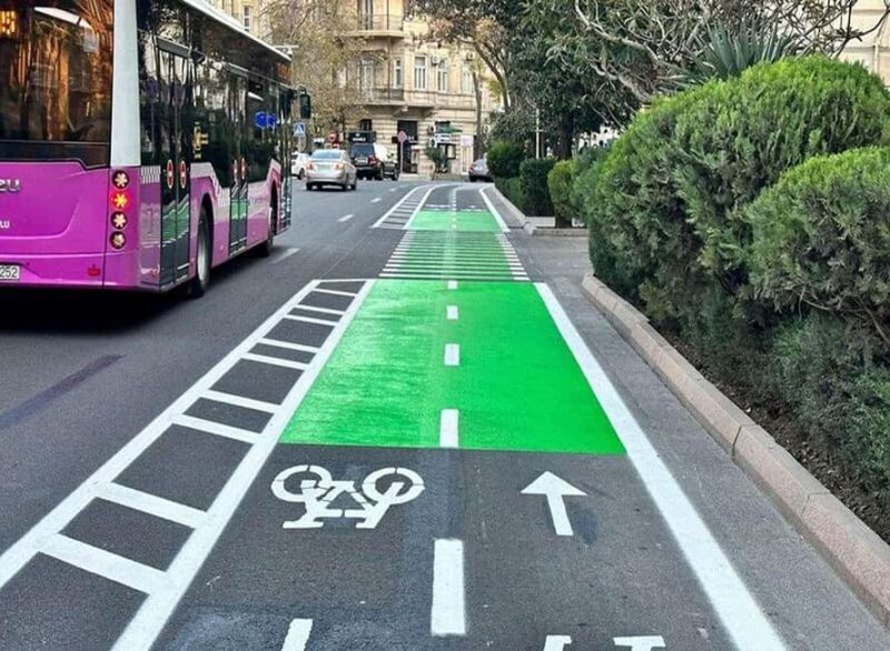 City Highlights Bike Tour - Key Points  