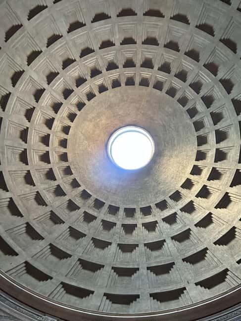 City Highlights Walking Tour with Optional Colosseum Tour - What to Bring and Wear