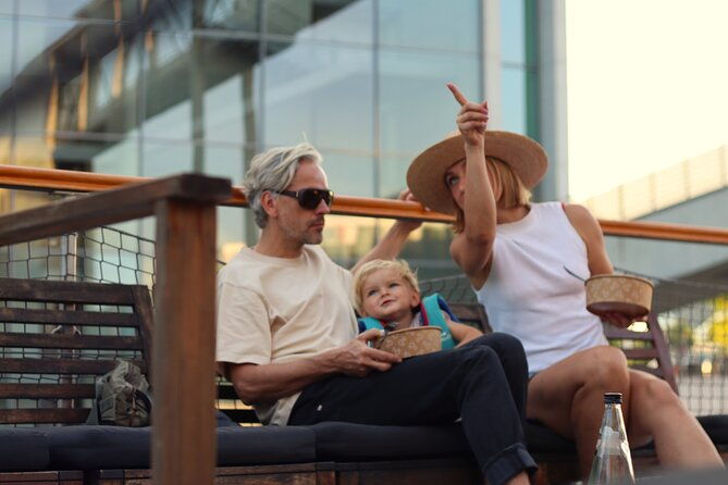 city-lounge-trip-with-the-lounge-ship-through-berlin-2