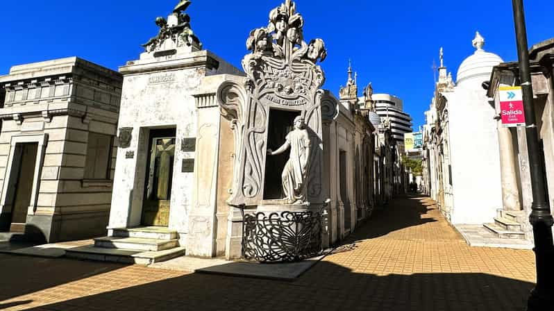 city-of-angels-walking-tour-recoleta-skip-the-line