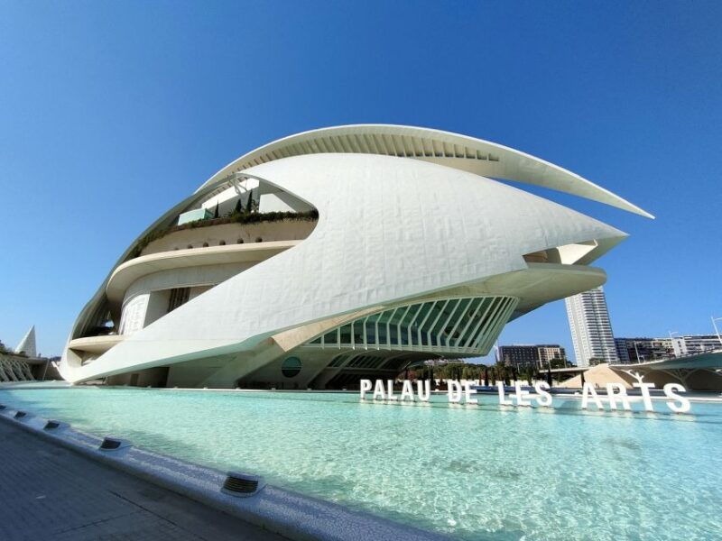 city-of-arts-and-sciences-private-bike-tour