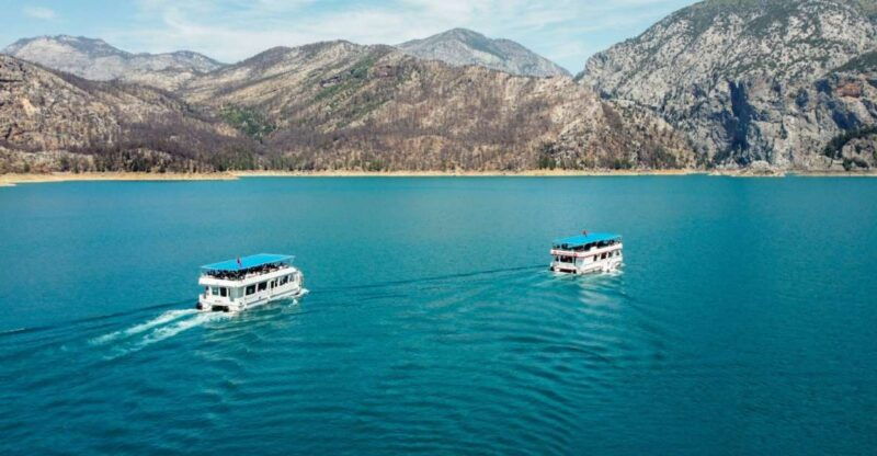 city-of-side-green-lake-boat-and-cabrio-bus-tour