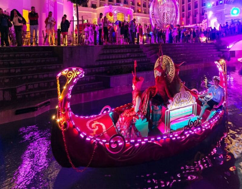 city-of-side-land-of-legends-transfer-boat-parade-show
