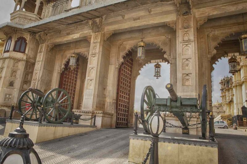 City Palace Udaipur Express visits with english speaks guide - Exploring Udaipur’s City Palace with a Guided Tour