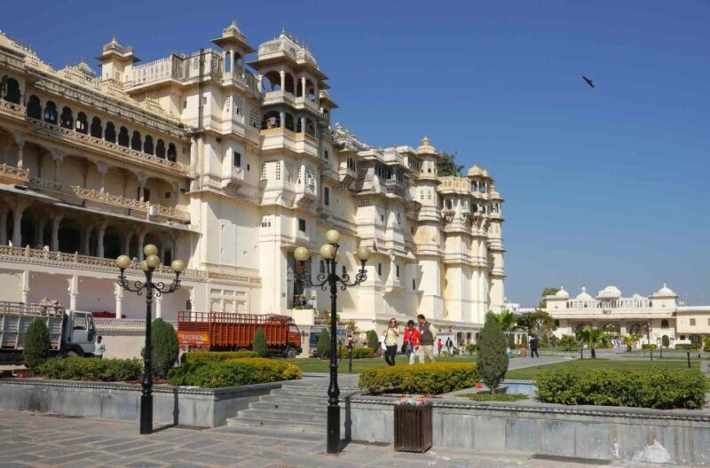 City Palace Udaipur Express visits with english speaks guide - Why This Tour Stands Out