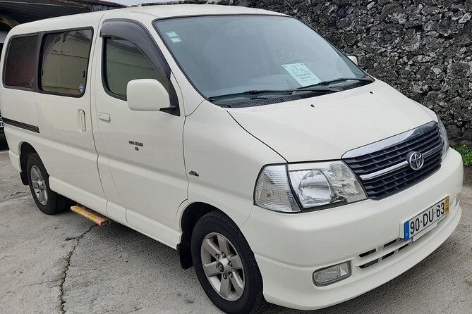 city-ponta-delgada-airport-transfers-shuttles-taxi-minibus