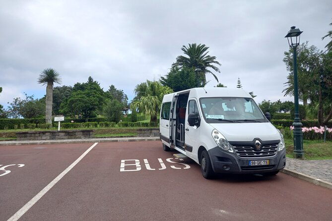 city-ponta-delgada-airport-transfers-shuttles-taxi-minibus