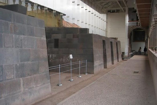 city-tour-cusco-cathedral-sacsayhuaman-tambomachay