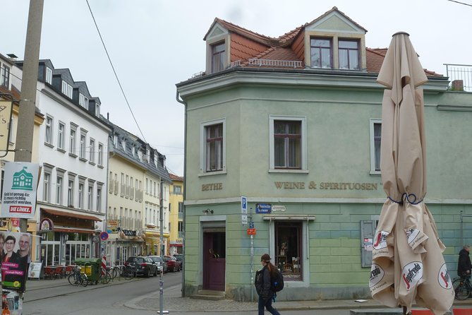 city-tour-dresden-neustadt-wilhelminian-style-and-creative-industries