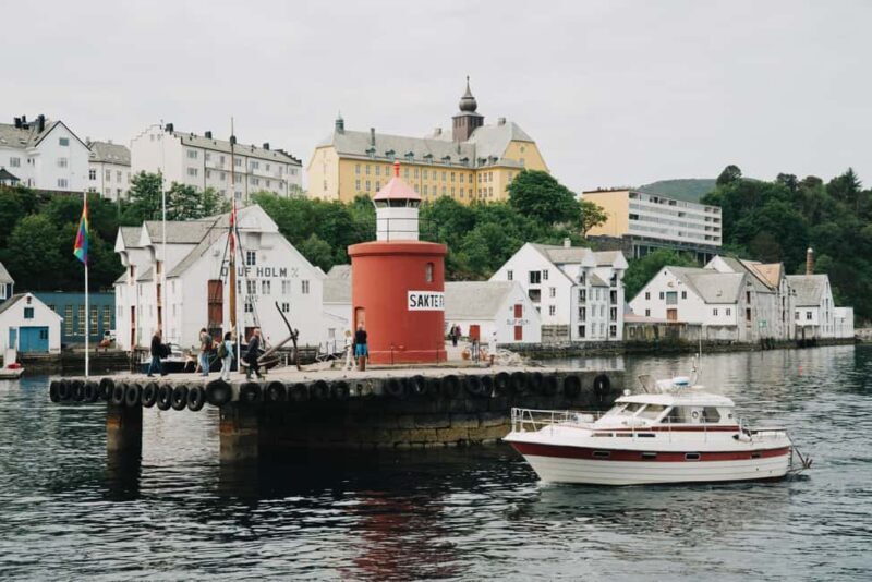 City tour in Ålesund: Art Nouveau, sea views, and insider tips - FAQ