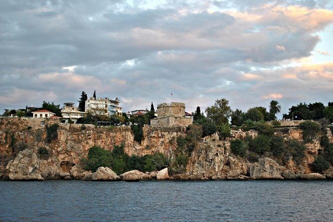 city-tour-of-antalya-with-boat-1-hour-the-place-to-be-seen