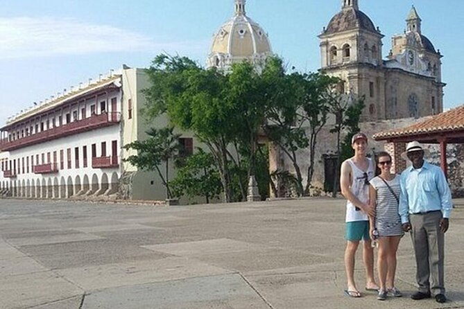 city-tour-of-cartagena-with-tickets-to-san-felipe-castle