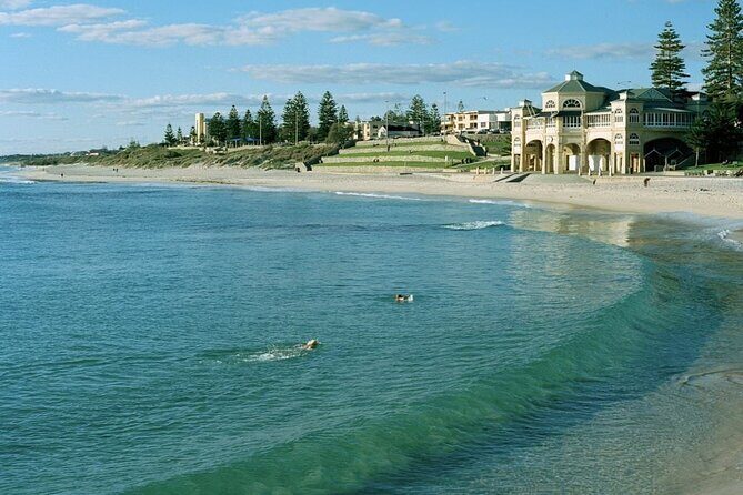 City Tour Perth and Fremantle and Swan River - Cottesloe Beach: Perth’s Iconic Shoreline