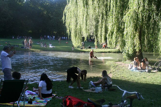 city-walk-english-garden-and-colorful-history-culture-in-the-city-center