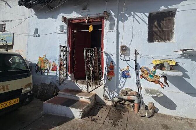 City Walk With Mitali in Hidden Side of Udaipur - Discovering Udaipur’s Hidden Side: What to Expect from the Tour