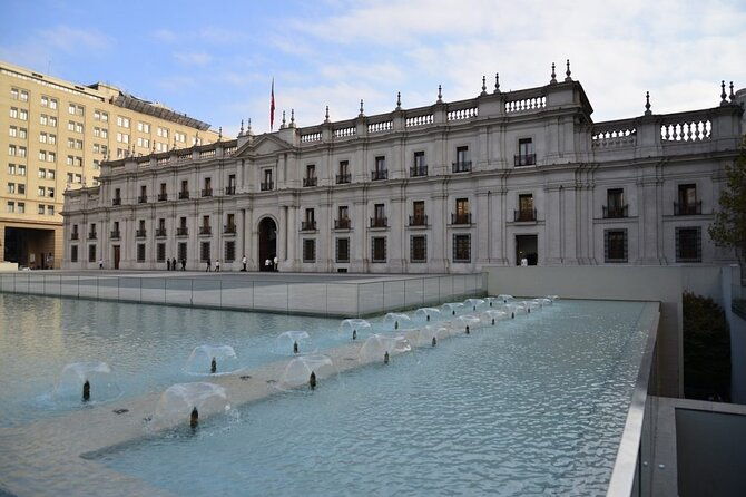 city-walking-tour-of-the-historic-center-of-santiago