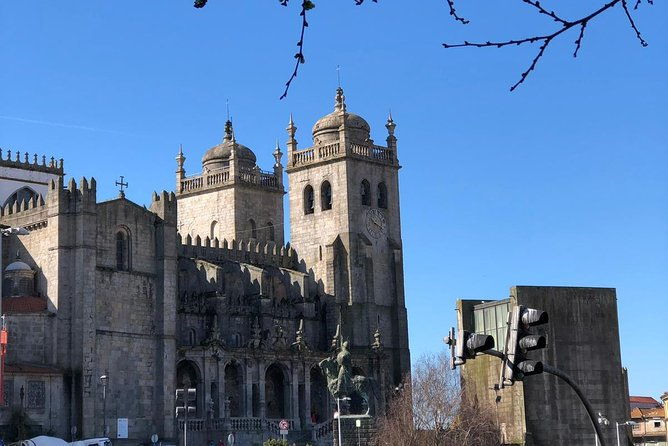 city-walking-tour-port-wine-cellar