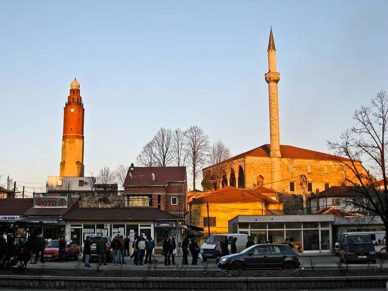 CITY WALKING TOUR - PROJECT SKOPJE 2014 - Practical Details: What to Expect