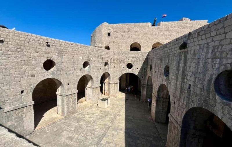 City Walls Tour, War&History+1991 - The Sum Up: Who Should Consider This Tour?