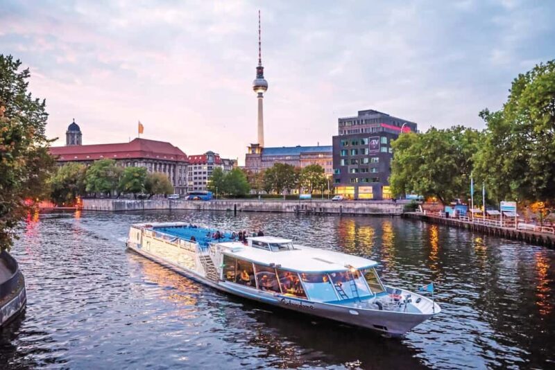CitySightseeing Berlin HOHO Bus- All Lines & Boat Tour - Key Points