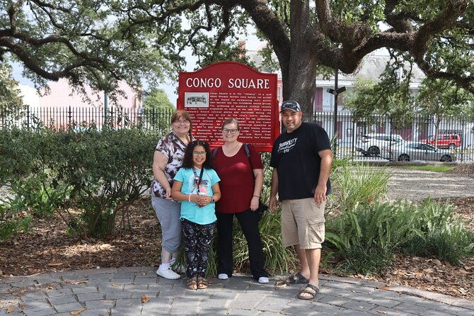 citywide-driving-tour-with-local-jazz-musician