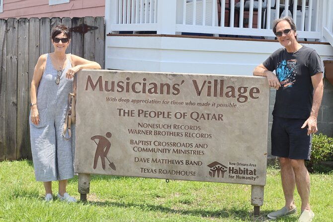 citywide-driving-tour-with-local-jazz-musician