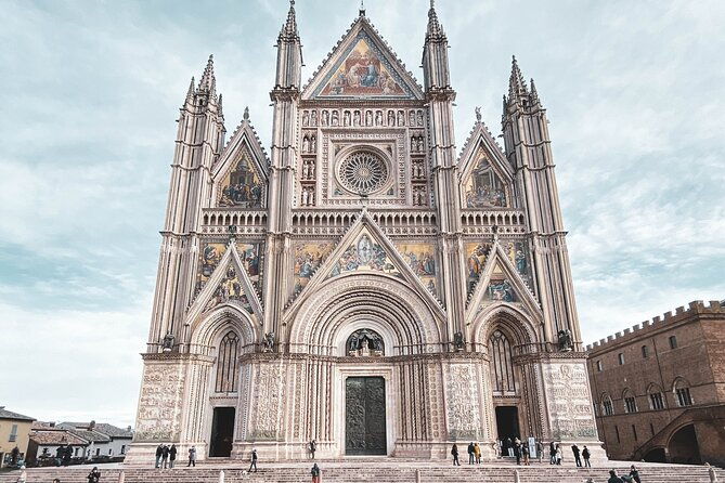 civita-di-bagnoregio-and-orvieto-private-day-trip-from-rome