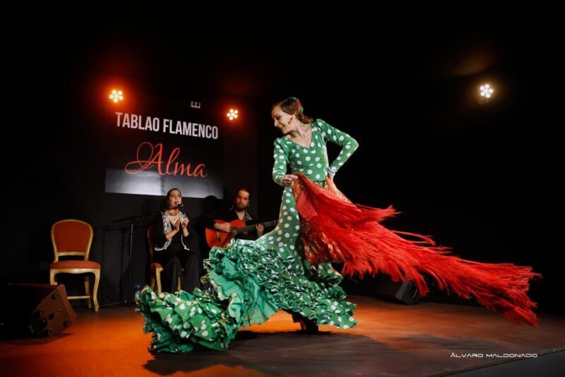 Claps Workshop in Tablao Flamenco Alma - In-Depth Look at the Experience