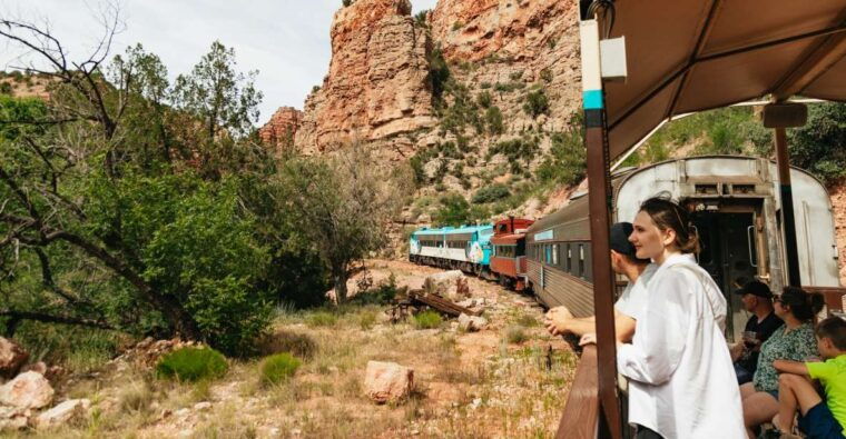 clarkdale-verde-canyon-railroad-journey-with-snacks