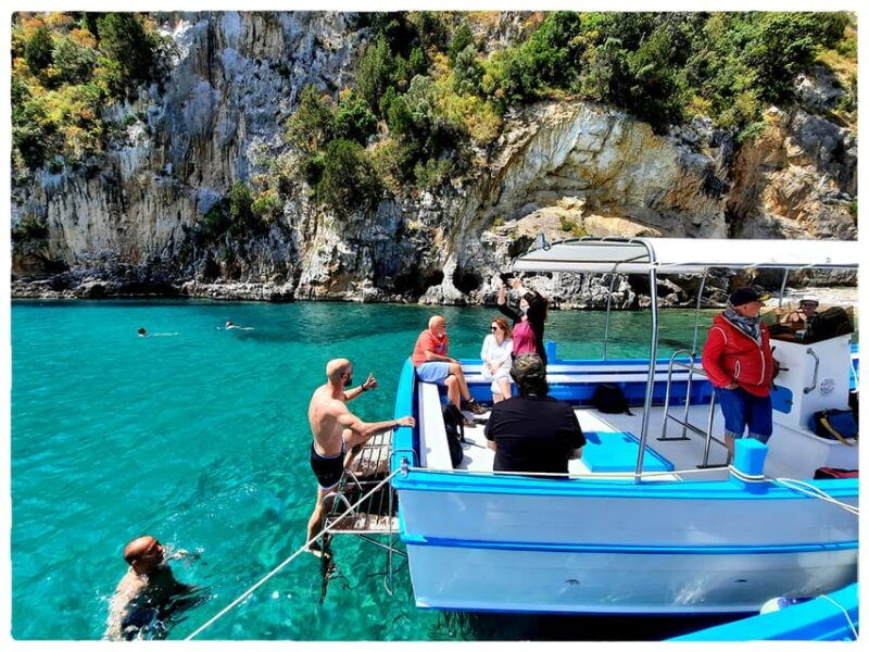 classic-boat-excursion-to-palinuro