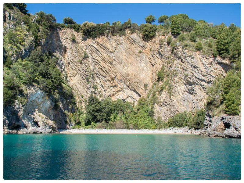 classic-boat-excursion-to-palinuro