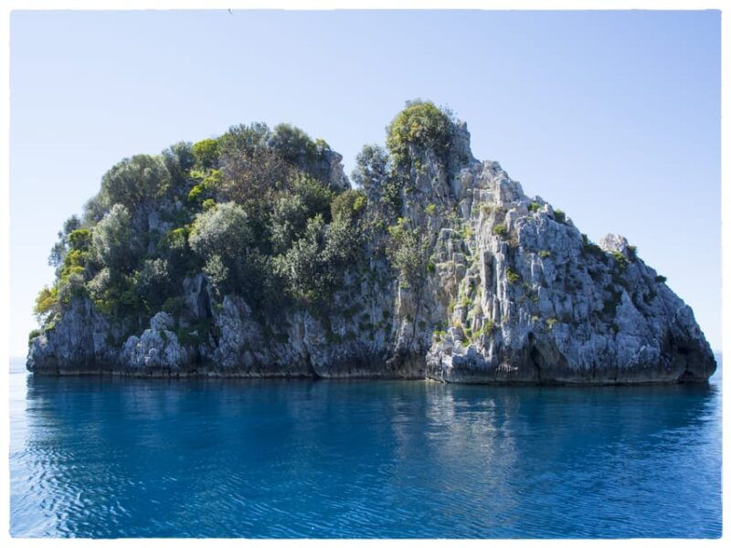 classic-boat-excursion-to-palinuro