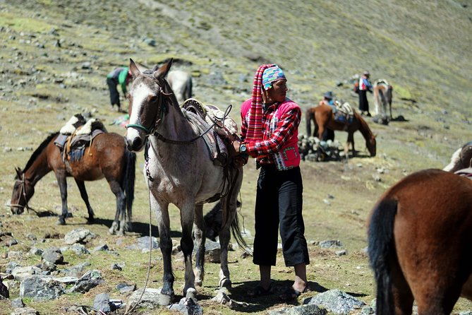 classic-full-day-rainbow-mountain-red-valley-group-shared