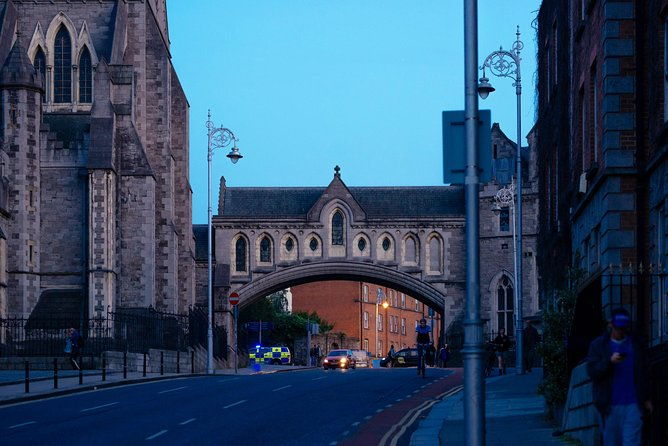 classic-irish-pubs-private-tour-of-dublin-live-music-beer-and-nightlife