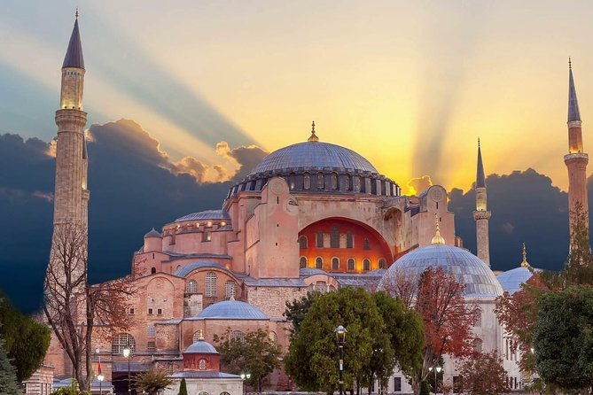 classic-istanbul-tour-blue-mosque-hippodrome-hagia-sophia-and-topkapi-palace