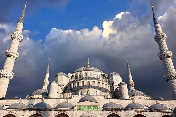 classic-istanbul-tour-blue-mosque-hippodrome-hagia-sophia-and-topkapi-palace