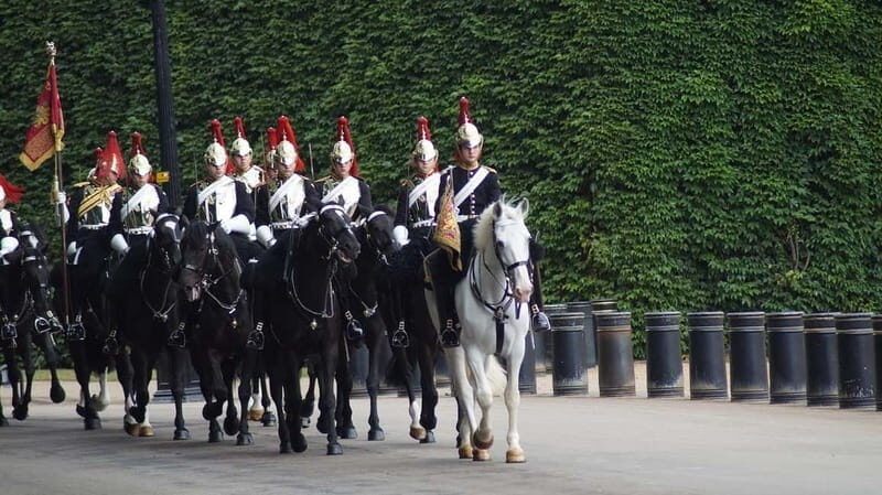 Classic London Tour & Changing The Guards History In Action - FAQs
