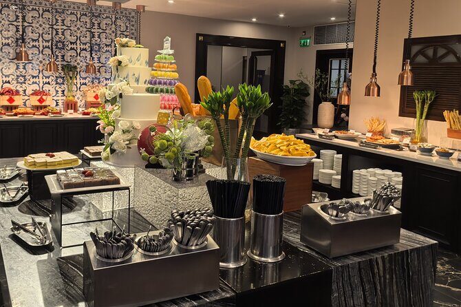 Classic Macau Day Tour: Ferry Pier Pickup & Lunch Included - The Guides and Overall Value